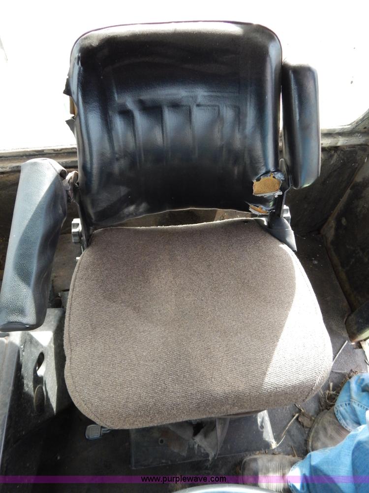 image for item H3801 1984 Steiger Panther KS-360 4WD tractor