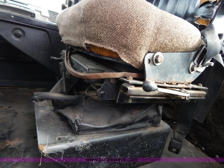 image for item H3801 1984 Steiger Panther KS-360 4WD tractor