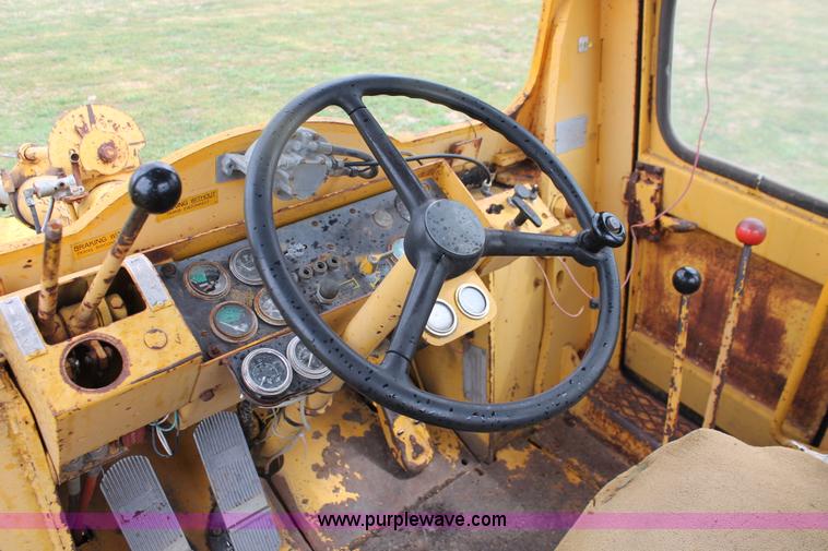image for item H5722 1973 Hough H60 Pay Loader wheel loader
