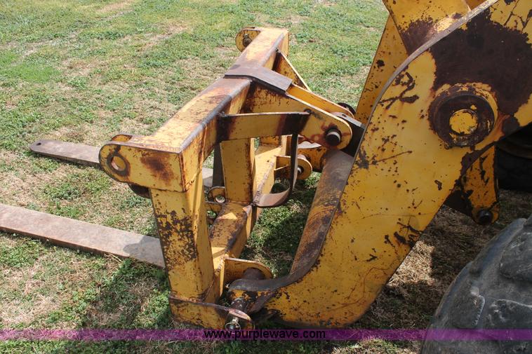 image for item H5722 1973 Hough H60 Pay Loader wheel loader