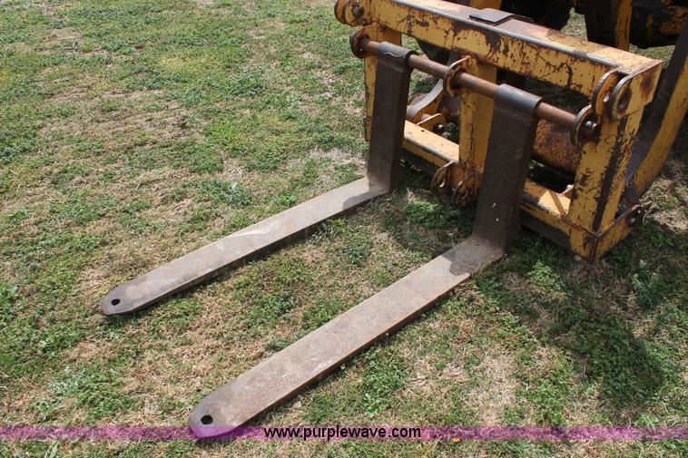 image for item H5722 1973 Hough H60 Pay Loader wheel loader