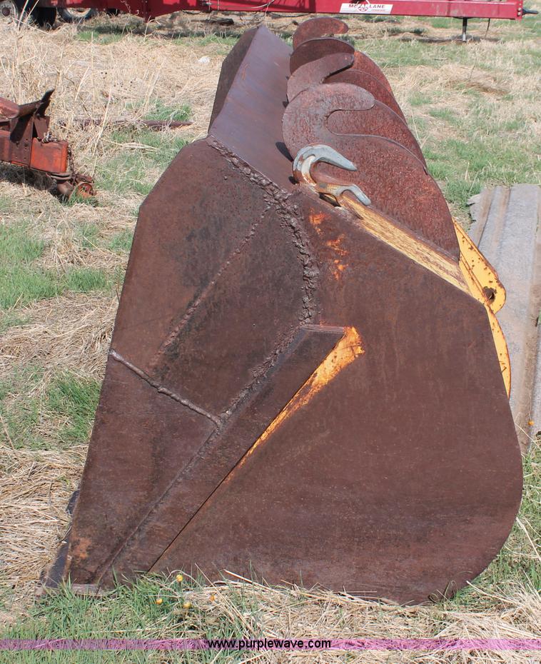 image for item H5722 1973 Hough H60 Pay Loader wheel loader