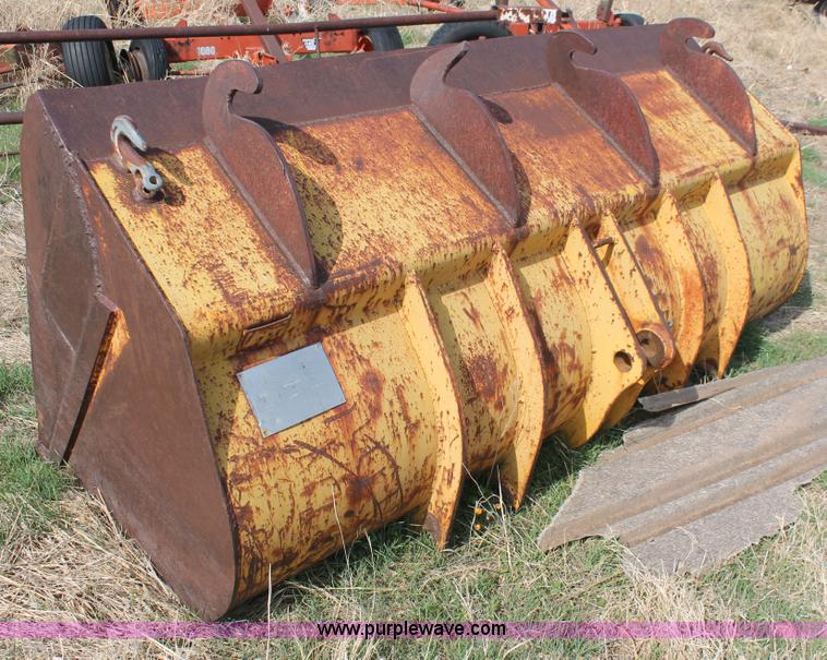 image for item H5722 1973 Hough H60 Pay Loader wheel loader