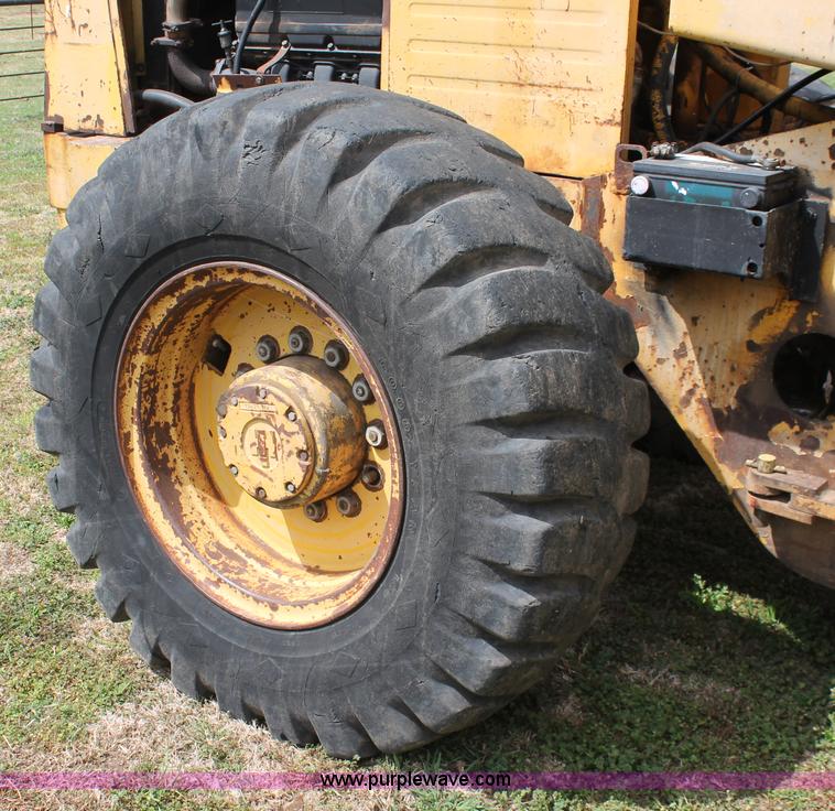 image for item H5722 1973 Hough H60 Pay Loader wheel loader
