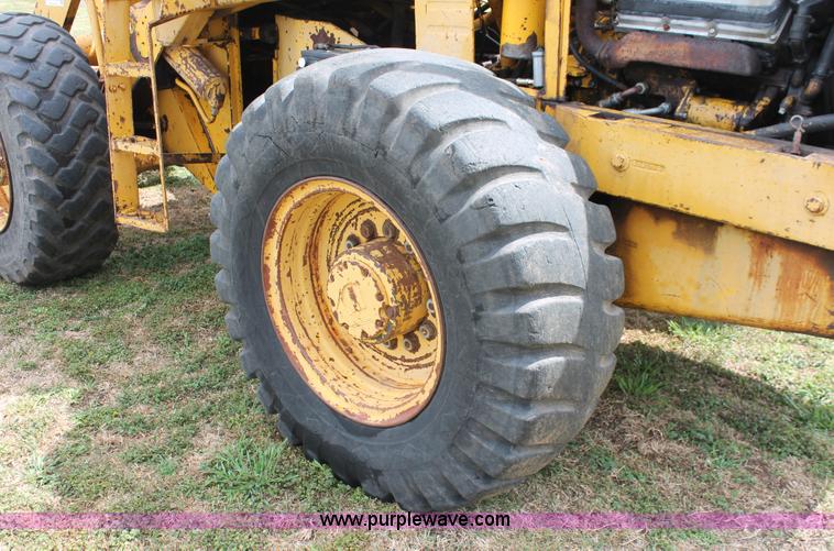 image for item H5722 1973 Hough H60 Pay Loader wheel loader