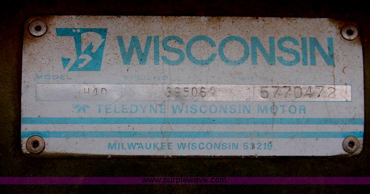 image for item H5724 1979 JLG 40F telescopic boom lift