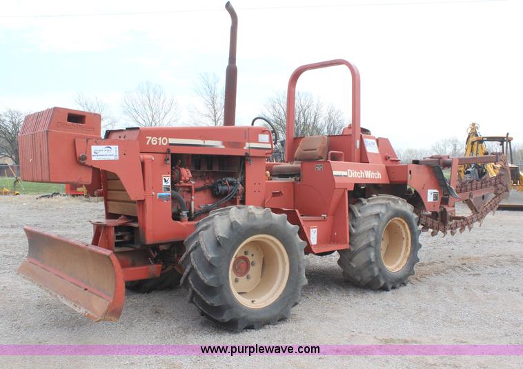 image for item H6012 Ditch Witch 7610 trencher