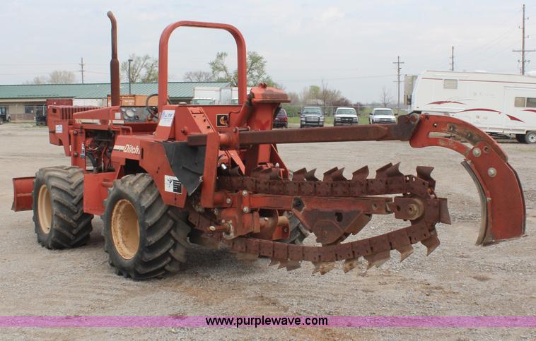 image for item H6012 Ditch Witch 7610 trencher
