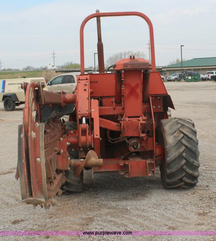 image for item H6012 Ditch Witch 7610 trencher