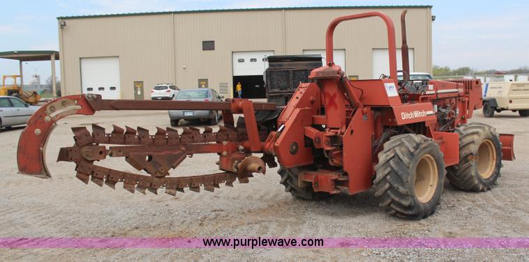 image for item H6012 Ditch Witch 7610 trencher