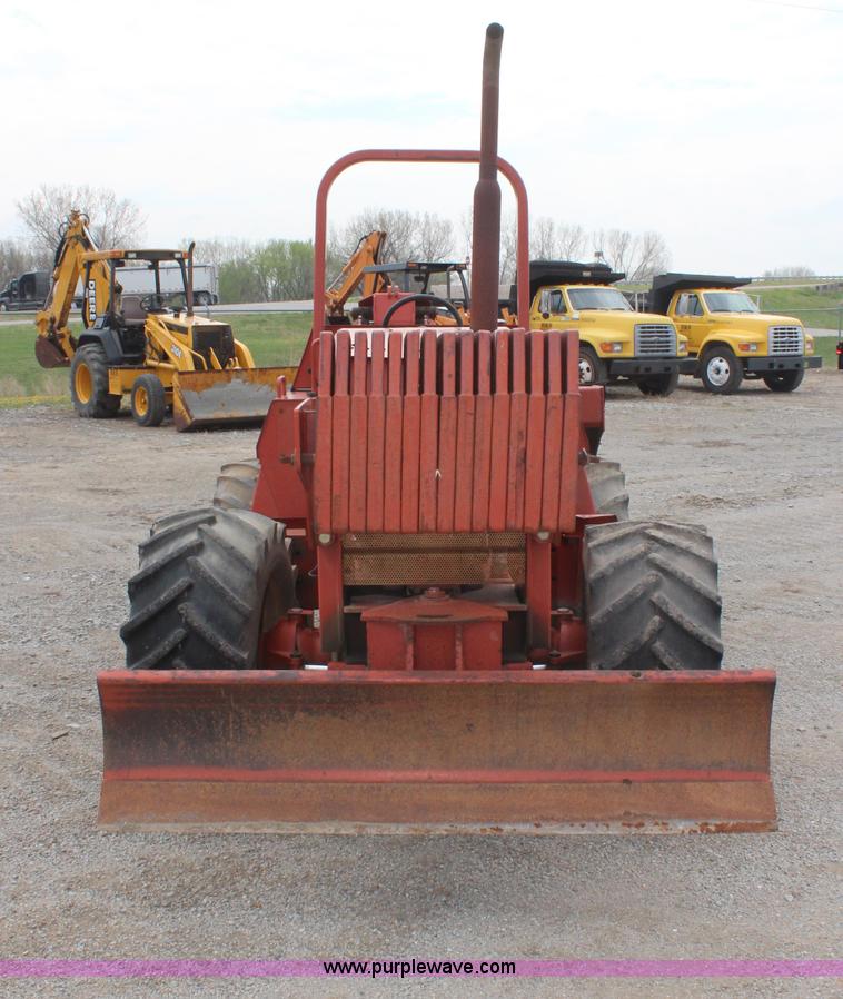 image for item H6012 Ditch Witch 7610 trencher