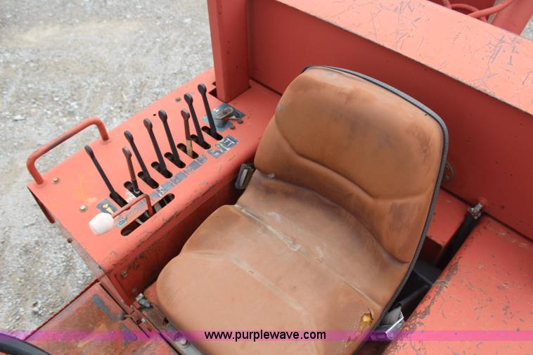 image for item H6012 Ditch Witch 7610 trencher