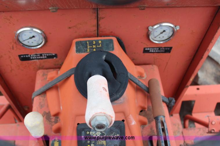 image for item H6012 Ditch Witch 7610 trencher