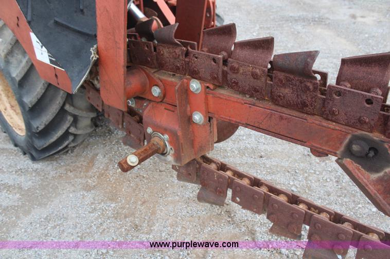 image for item H6012 Ditch Witch 7610 trencher