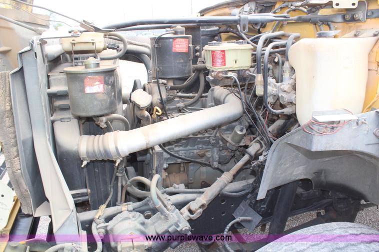 image for item H6013 1997 Ford F800 dump truck