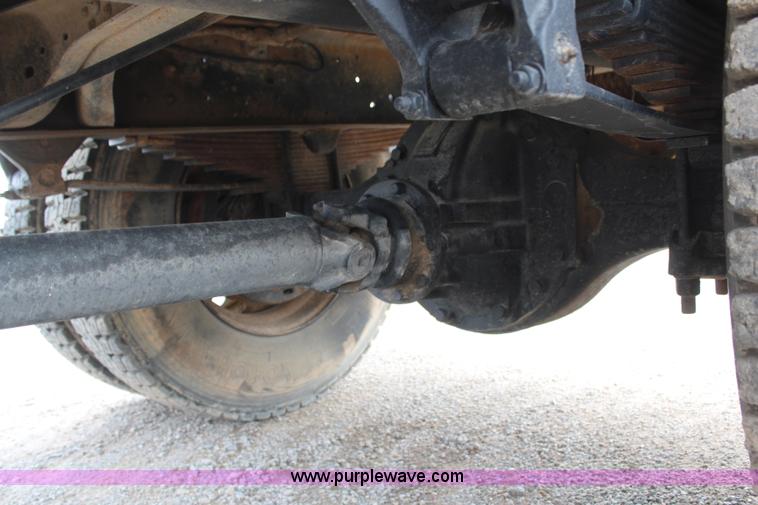 image for item H6013 1997 Ford F800 dump truck