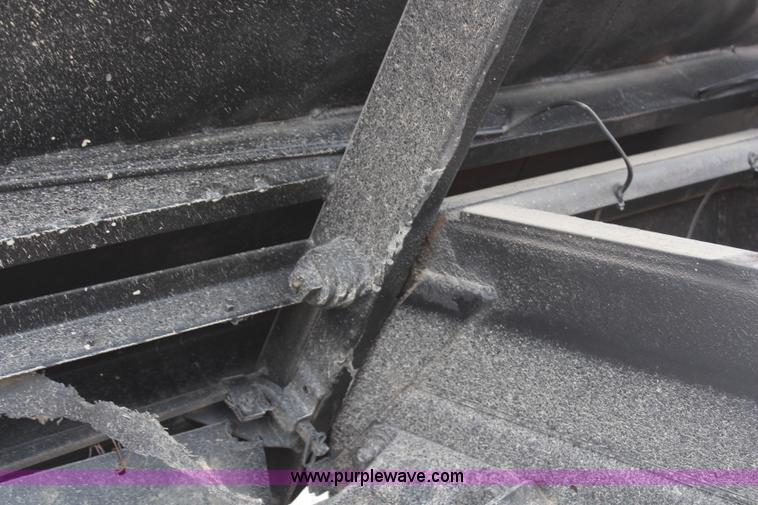 image for item H6013 1997 Ford F800 dump truck