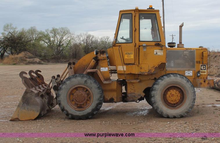 image for item H6103 1974 Caterpillar 920 wheel loader