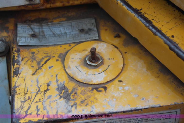 image for item H6103 1974 Caterpillar 920 wheel loader