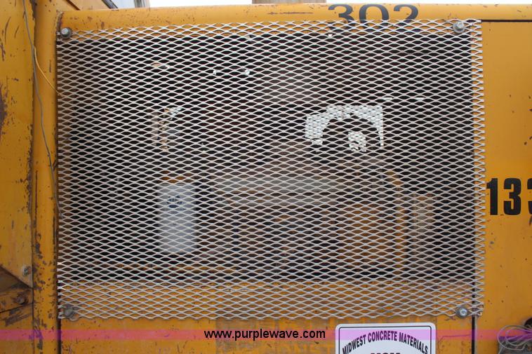 image for item H6103 1974 Caterpillar 920 wheel loader