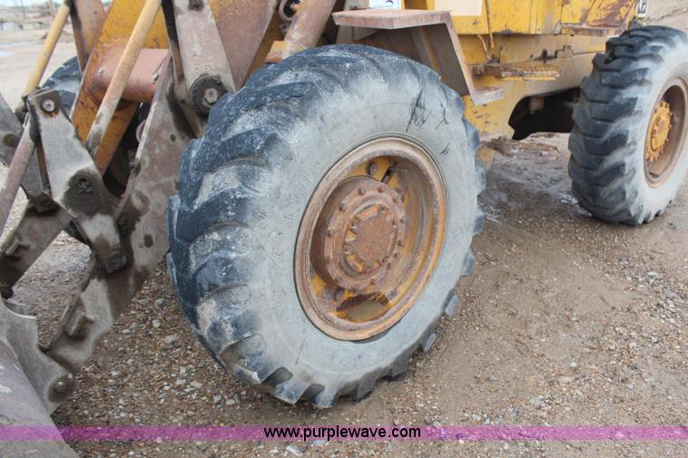 image for item H6103 1974 Caterpillar 920 wheel loader