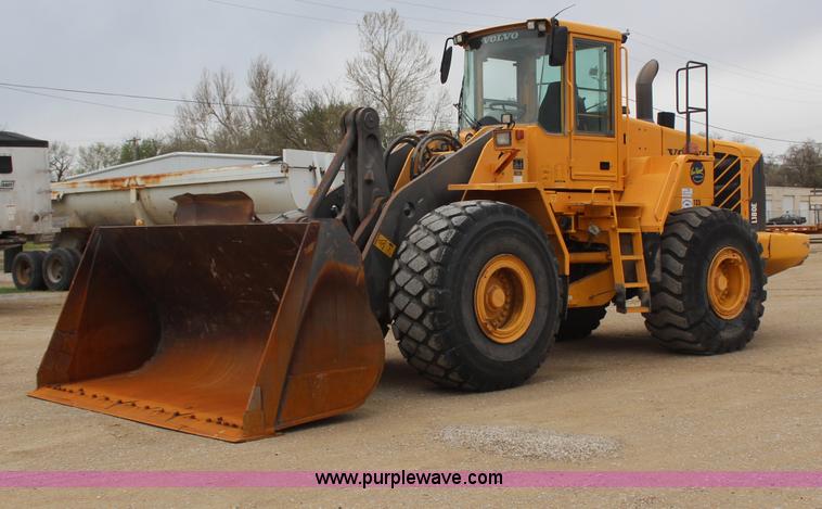 image for item H6105 2006 Volvo L180E wheel loader