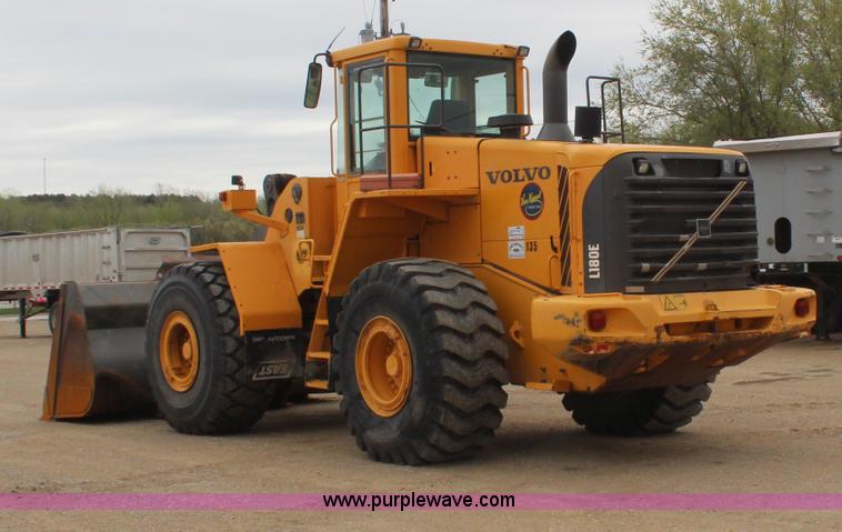 image for item H6105 2006 Volvo L180E wheel loader