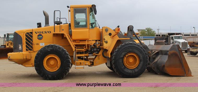 image for item H6105 2006 Volvo L180E wheel loader