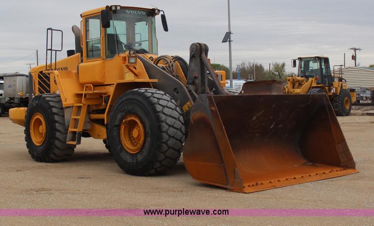 image for item H6105 2006 Volvo L180E wheel loader
