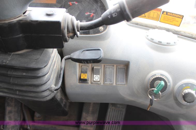 image for item H6105 2006 Volvo L180E wheel loader