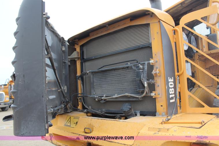 image for item H6105 2006 Volvo L180E wheel loader