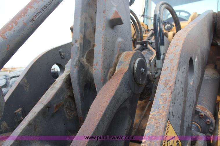 image for item H6105 2006 Volvo L180E wheel loader