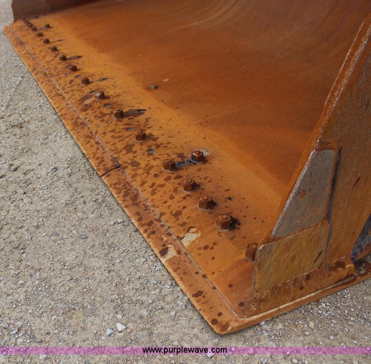 image for item H6105 2006 Volvo L180E wheel loader