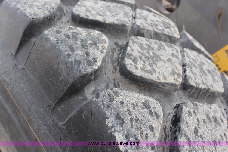 image for item H6105 2006 Volvo L180E wheel loader