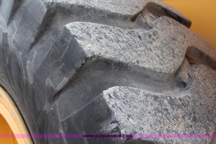 image for item H6105 2006 Volvo L180E wheel loader