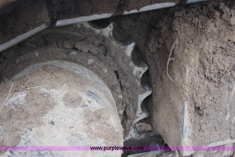 image for item H6106 1996 John Deere 892E LC excavator