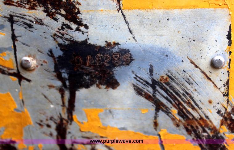 image for item H6106 1996 John Deere 892E LC excavator