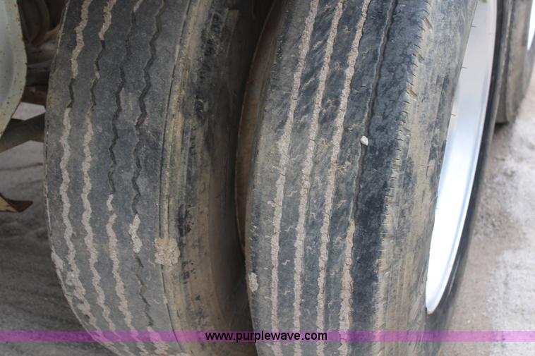 image for item H6151 2009 Construction Trailer Specialist, Inc. BDT-40 belly dump trailer