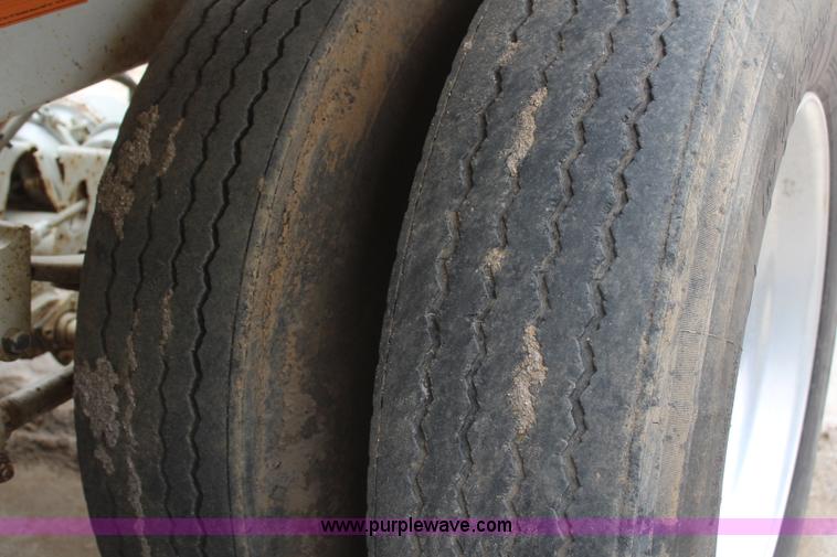 image for item H6151 2009 Construction Trailer Specialist, Inc. BDT-40 belly dump trailer