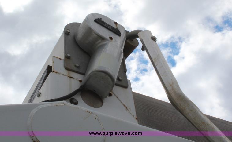 image for item H6151 2009 Construction Trailer Specialist, Inc. BDT-40 belly dump trailer