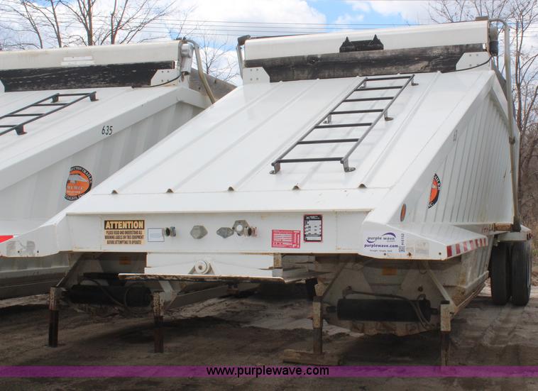 image for item H6152 2009 Construction Trailer Specialist, Inc. BDT-40 belly dump trailer