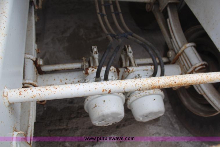 image for item H6152 2009 Construction Trailer Specialist, Inc. BDT-40 belly dump trailer