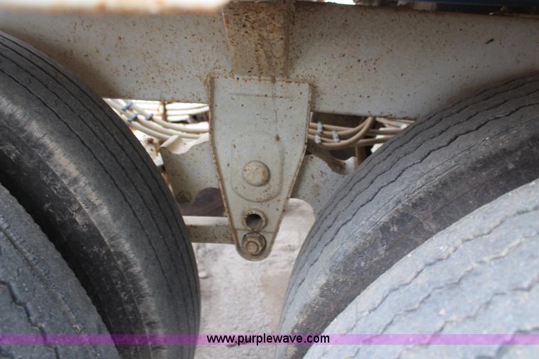 image for item H6152 2009 Construction Trailer Specialist, Inc. BDT-40 belly dump trailer