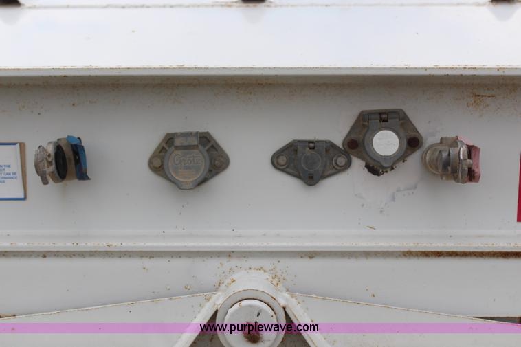 image for item H6152 2009 Construction Trailer Specialist, Inc. BDT-40 belly dump trailer