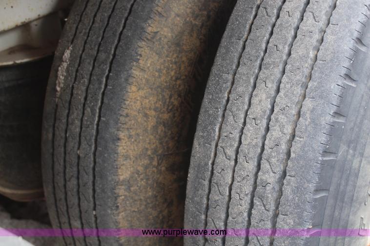 image for item H6156 2007 Construction Trailer Specialist, Inc. BDT-40 belly dump trailer