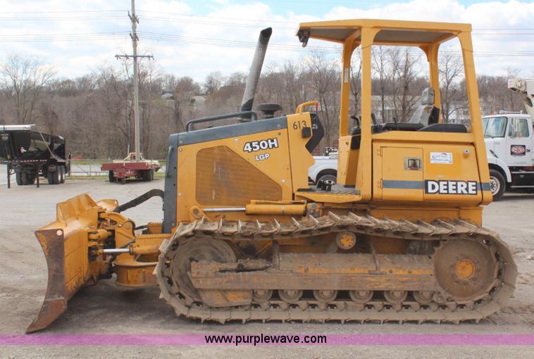image for item H6158 2002 John Deere 450H LGP dozer