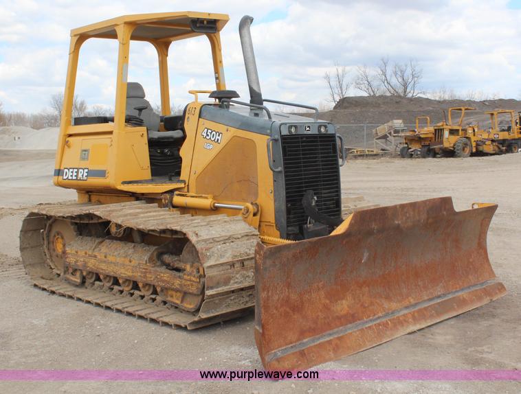 image for item H6158 2002 John Deere 450H LGP dozer