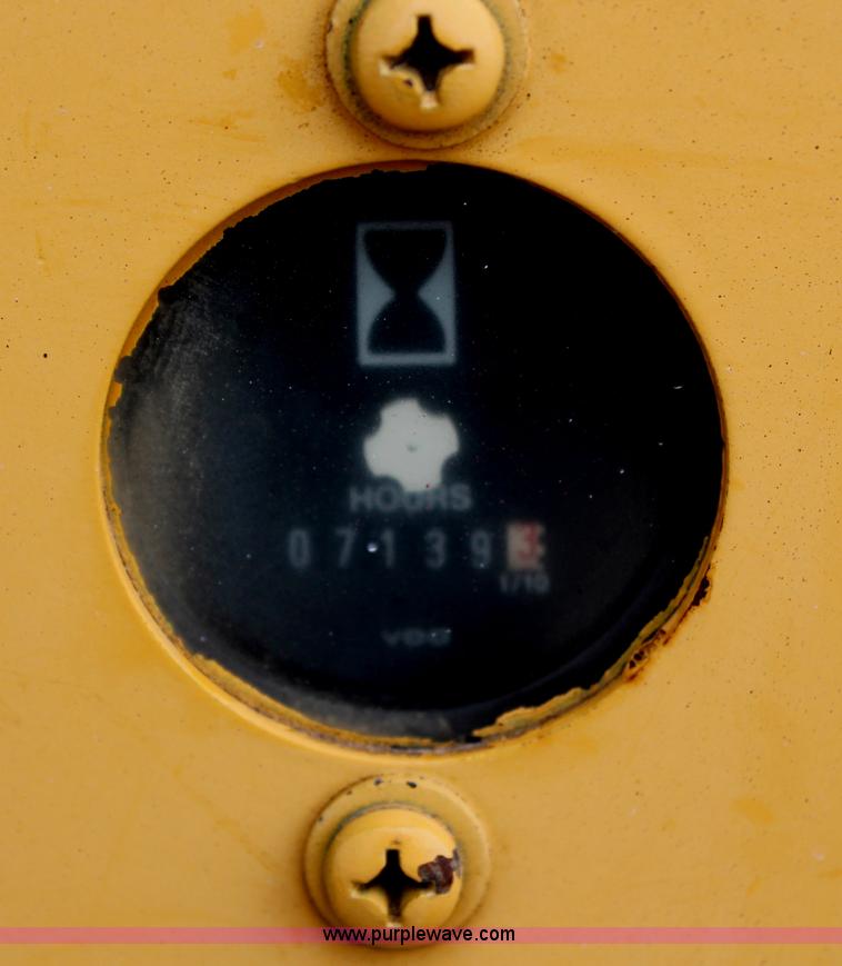 image for item H6158 2002 John Deere 450H LGP dozer