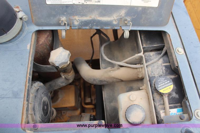 image for item H6158 2002 John Deere 450H LGP dozer