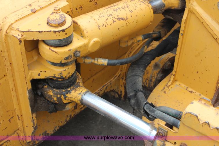 image for item H6158 2002 John Deere 450H LGP dozer